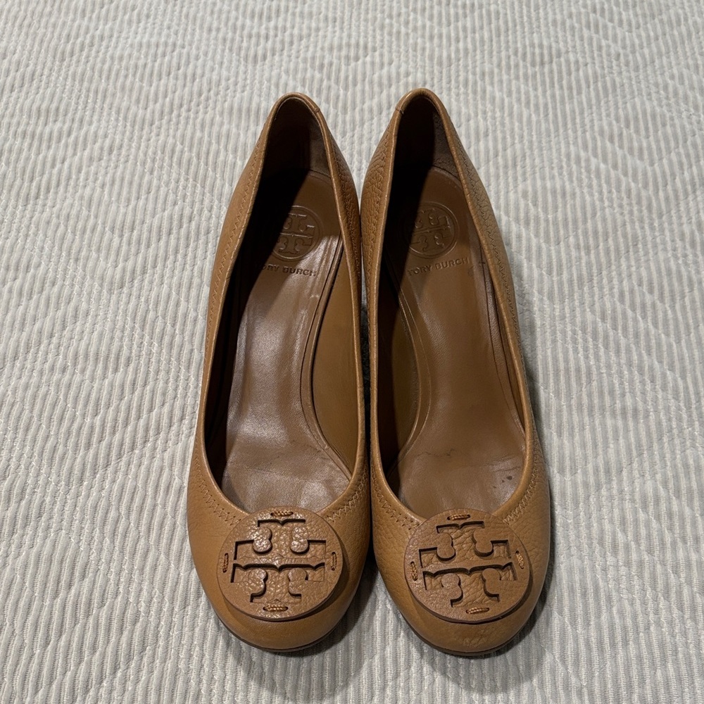 Tory Burch Cognac Leather Logo wedge heels